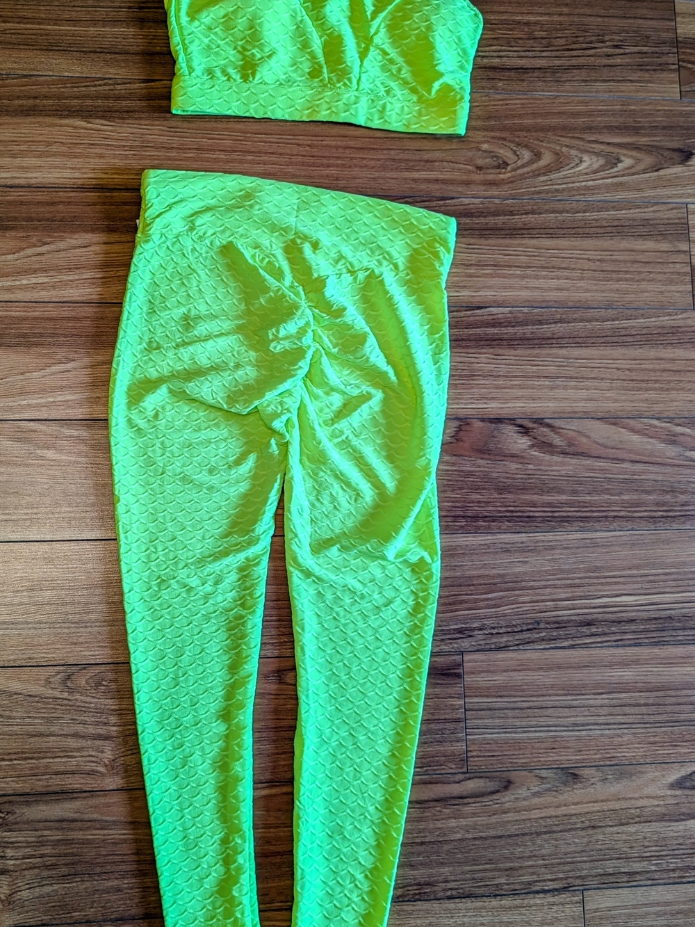 Neon Yellow Textured Leggings & Sports Bra